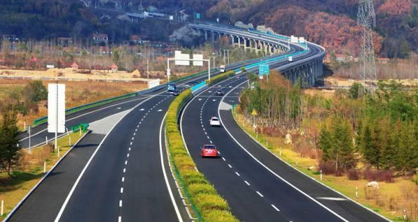 現階段公路為何收費?收費標準提高原因是什么?
